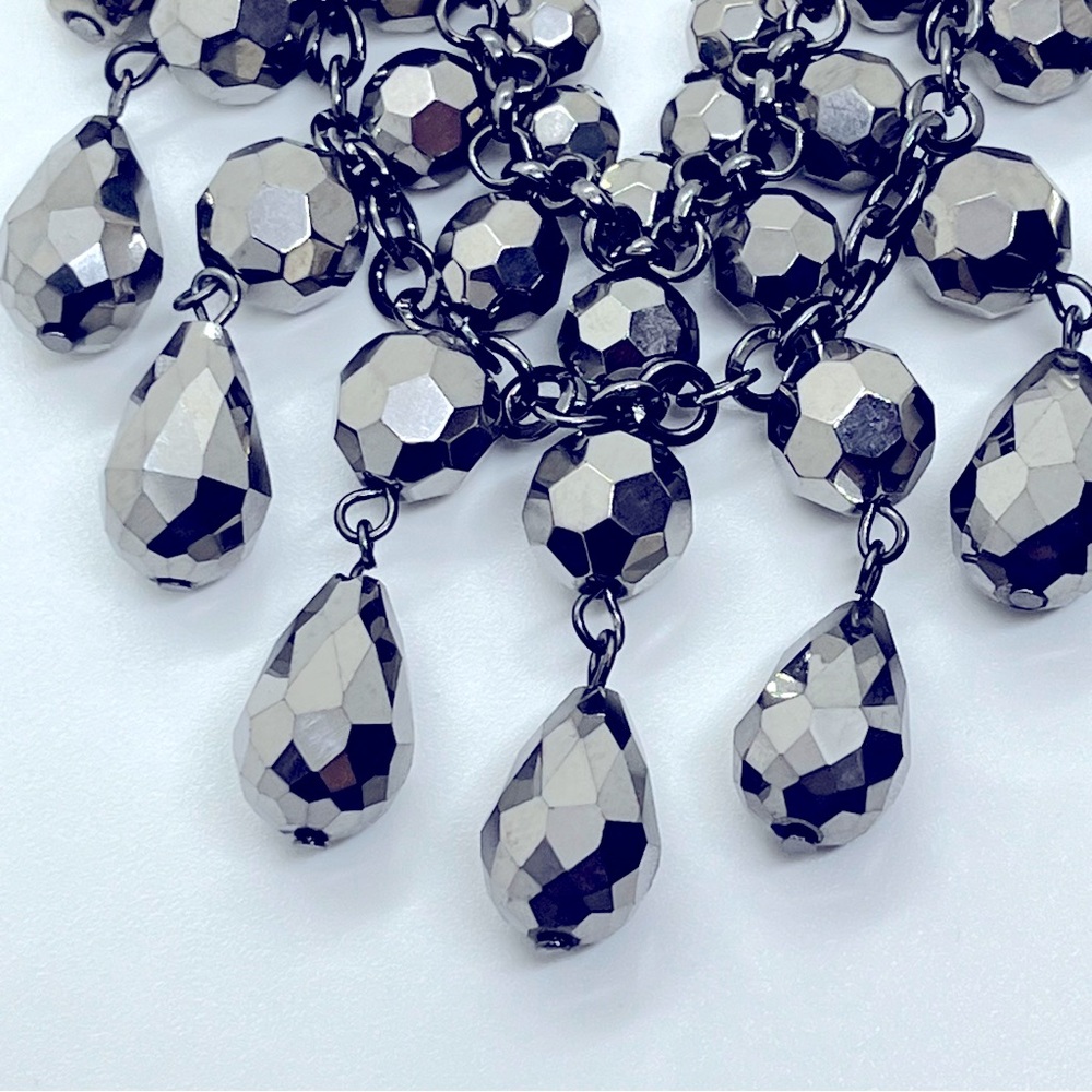 NWOT 18’ Silver Tone Faceted Glass Chunky Bead Statement Necklace Smokey Chain - Picture 4 of 11